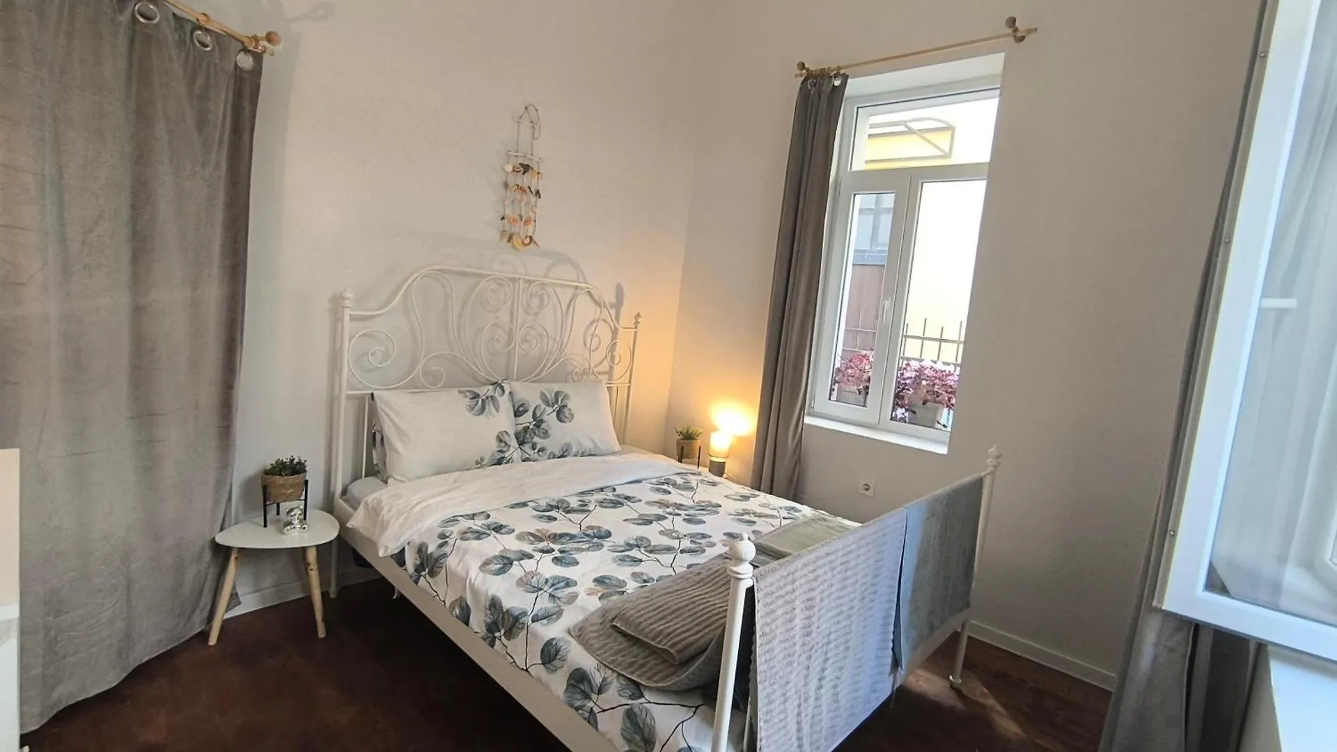 Apartment Compass- Super Center Burgas 0*,